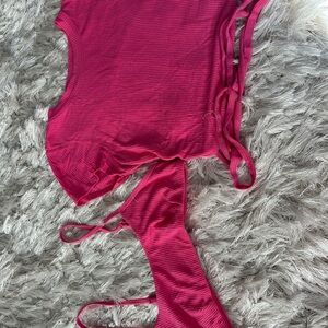 Alo Women's Pink Top and Bra